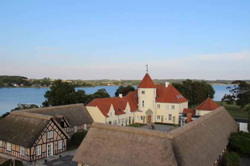 Gl. Avernaes Sinatur Hotel & Konference Ebberup ภายนอก รูปภาพ
